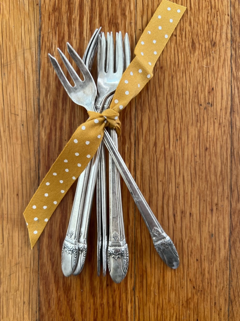 Silver-Tone Salad Fork Set in Mustard Yellow Accent